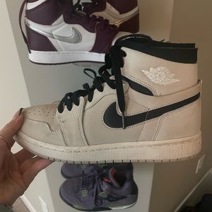 Jordan 1 High Zoom Air CMFT
Summit White Black (Women's)